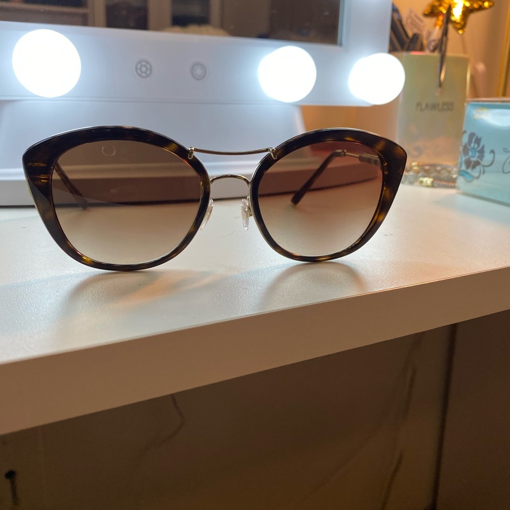 Authentic Burberry sunglasses
